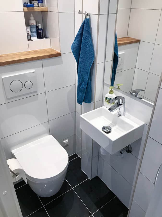 københavnerbadeværelse med elementer i træ
